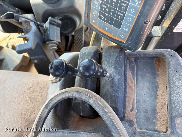 image for item EM0586 2015 John Deere 844K-II wheel loader