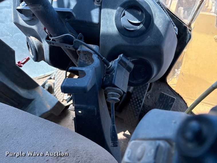 image for item EM0586 2015 John Deere 844K-II wheel loader