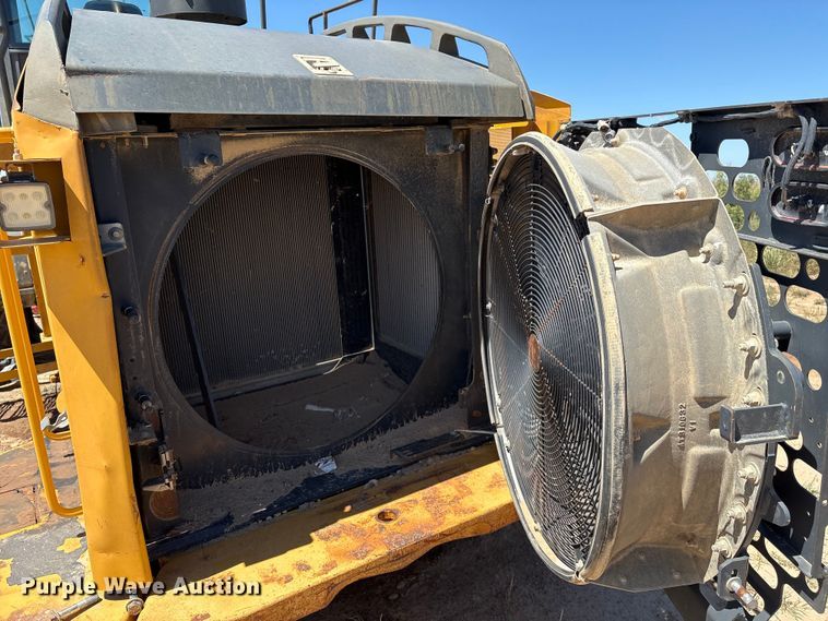 image for item EM0586 2015 John Deere 844K-II wheel loader