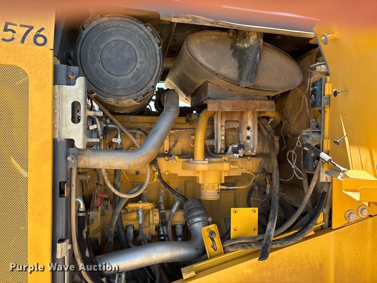 image for item EM0586 2015 John Deere 844K-II wheel loader