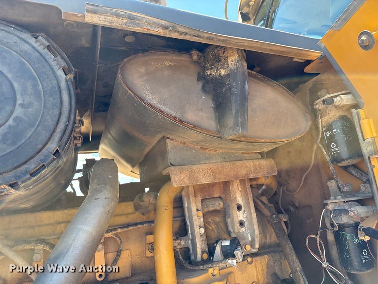 image for item EM0586 2015 John Deere 844K-II wheel loader