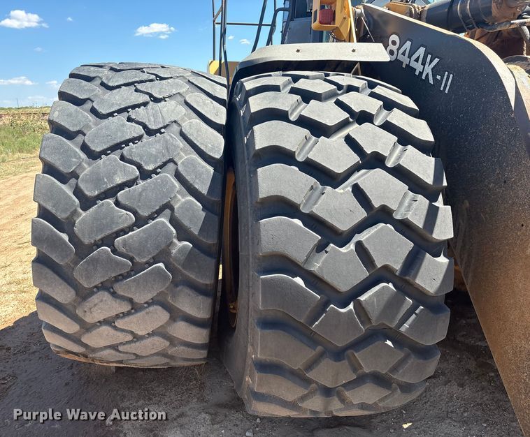 image for item EM0586 2015 John Deere 844K-II wheel loader