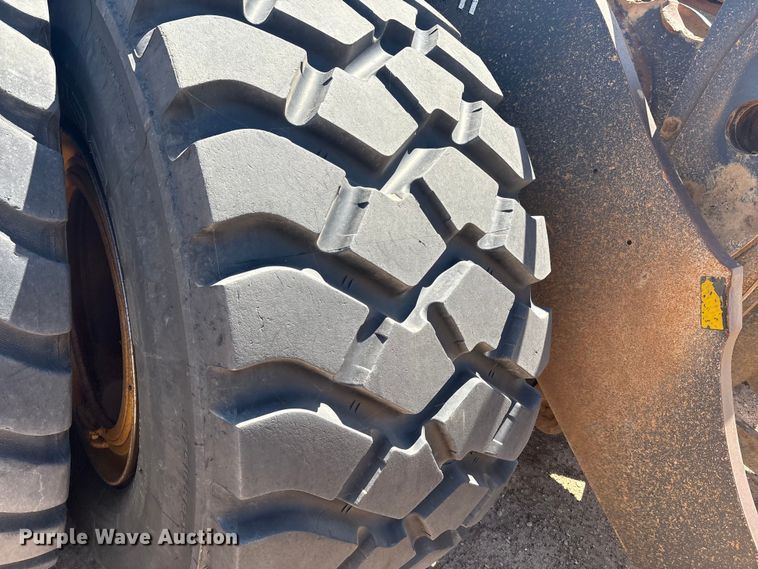 image for item EM0586 2015 John Deere 844K-II wheel loader