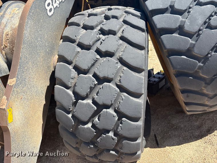 image for item EM0586 2015 John Deere 844K-II wheel loader