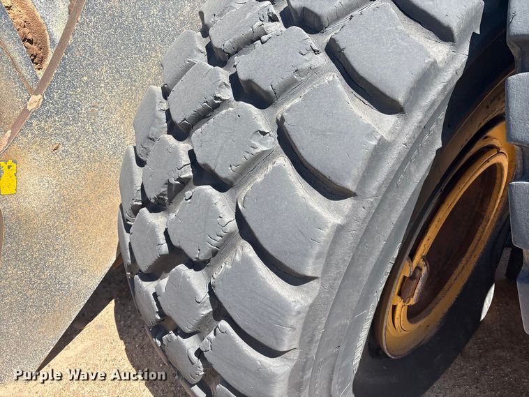 image for item EM0586 2015 John Deere 844K-II wheel loader