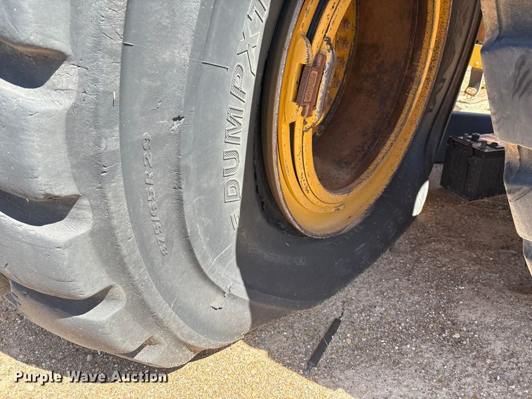 image for item EM0586 2015 John Deere 844K-II wheel loader