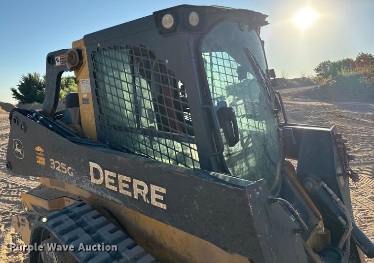 image for item EM0587 2019 John Deere 325G tracked skid steer loader