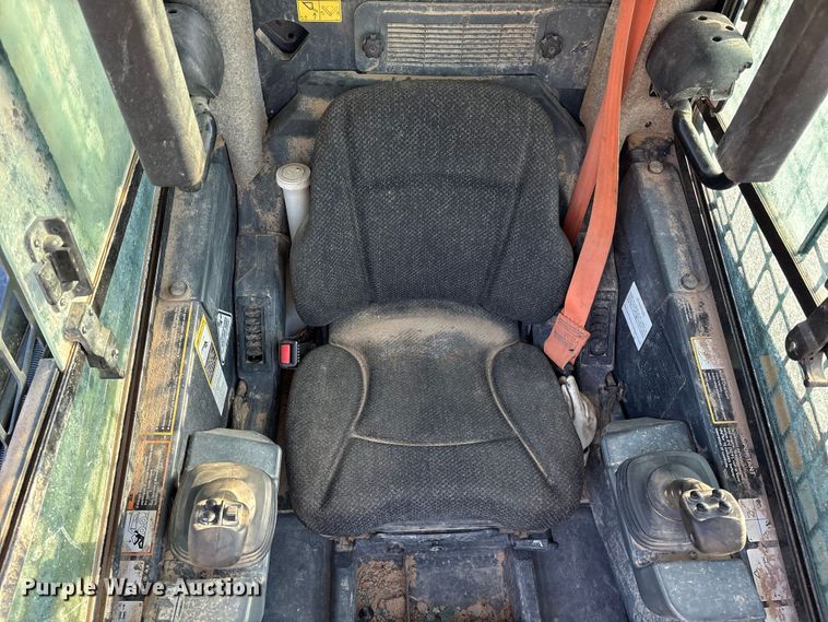 image for item EM0587 2019 John Deere 325G tracked skid steer loader