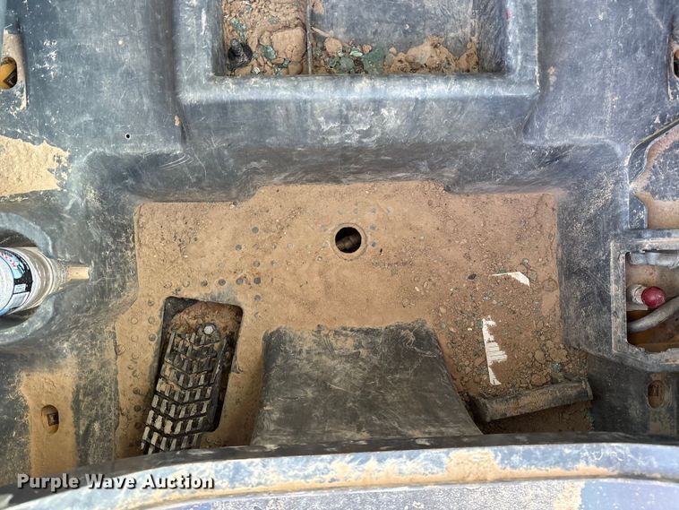 image for item EM0587 2019 John Deere 325G tracked skid steer loader