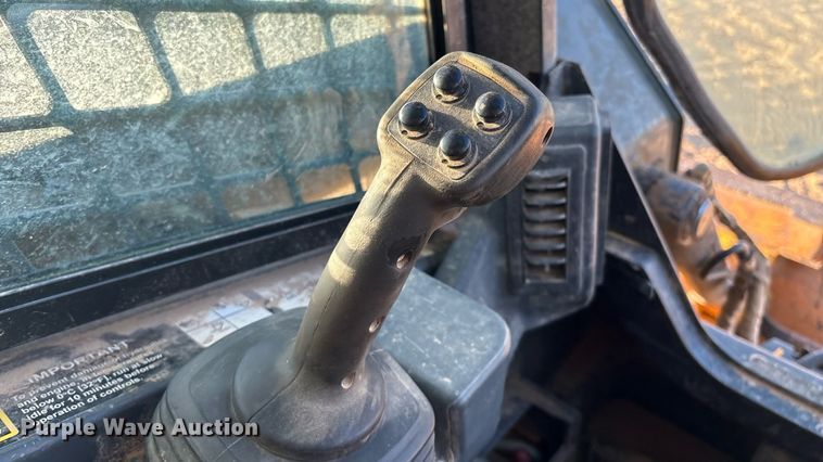 image for item EM0587 2019 John Deere 325G tracked skid steer loader