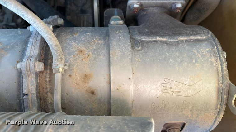 image for item EM0587 2019 John Deere 325G tracked skid steer loader