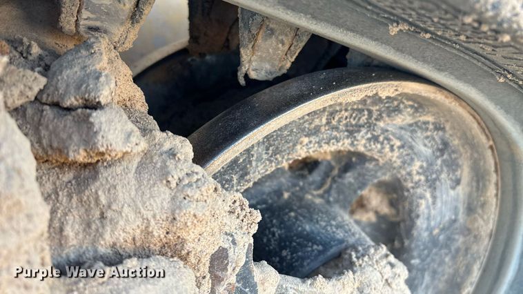 image for item EM0587 2019 John Deere 325G tracked skid steer loader