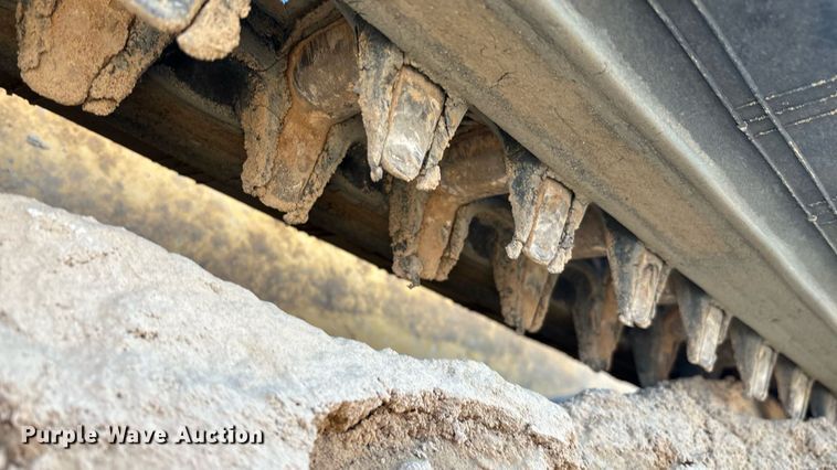 image for item EM0587 2019 John Deere 325G tracked skid steer loader