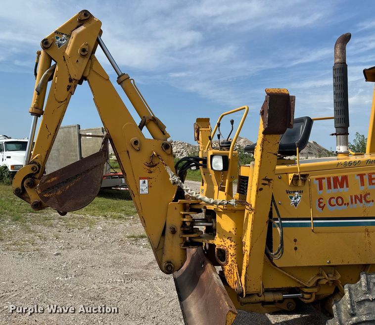 image for item EM2299 1997 Vermeer V8550 trencher