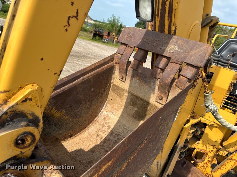image for item EM2299 1997 Vermeer V8550 trencher