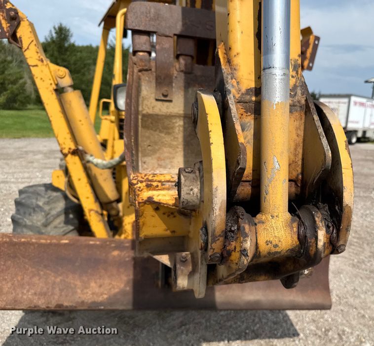 image for item EM2299 1997 Vermeer V8550 trencher