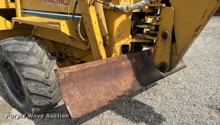 image for item EM2299 1997 Vermeer V8550 trencher