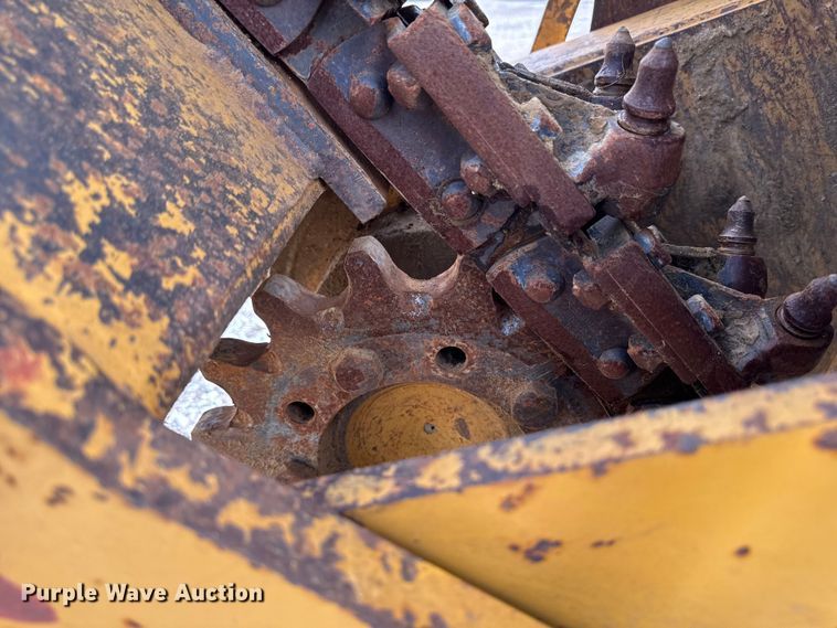 image for item EM2299 1997 Vermeer V8550 trencher