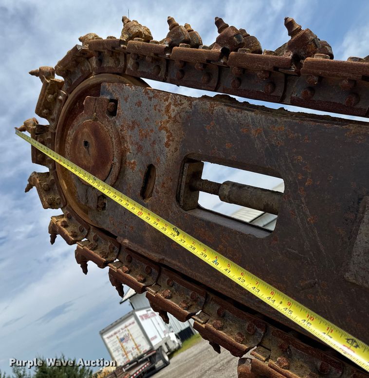 image for item EM2299 1997 Vermeer V8550 trencher