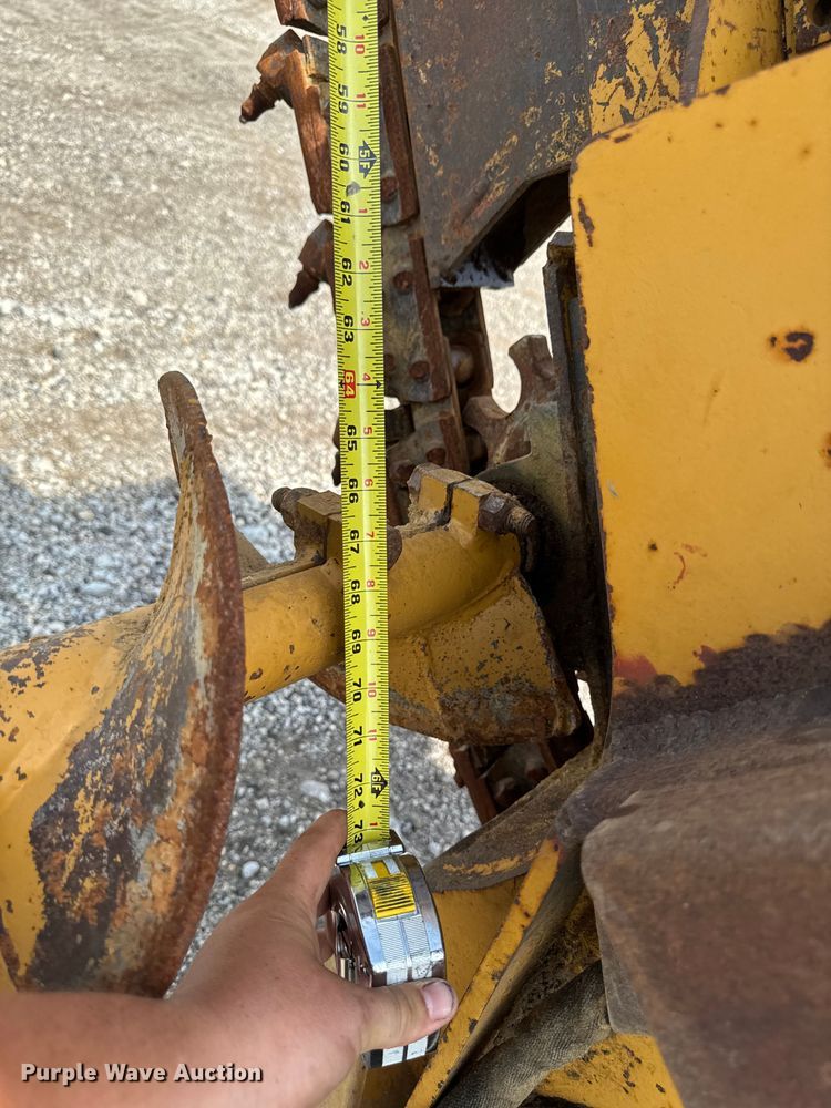 image for item EM2299 1997 Vermeer V8550 trencher