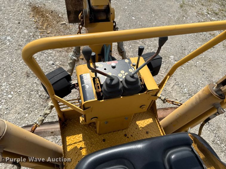 image for item EM2299 1997 Vermeer V8550 trencher
