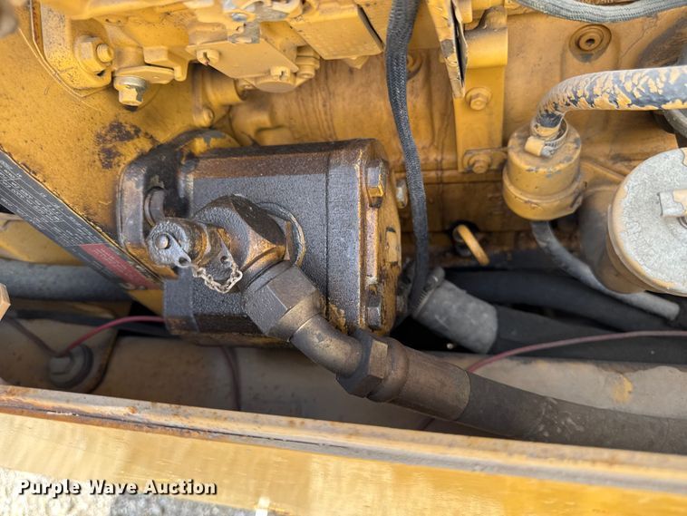 image for item EM2299 1997 Vermeer V8550 trencher