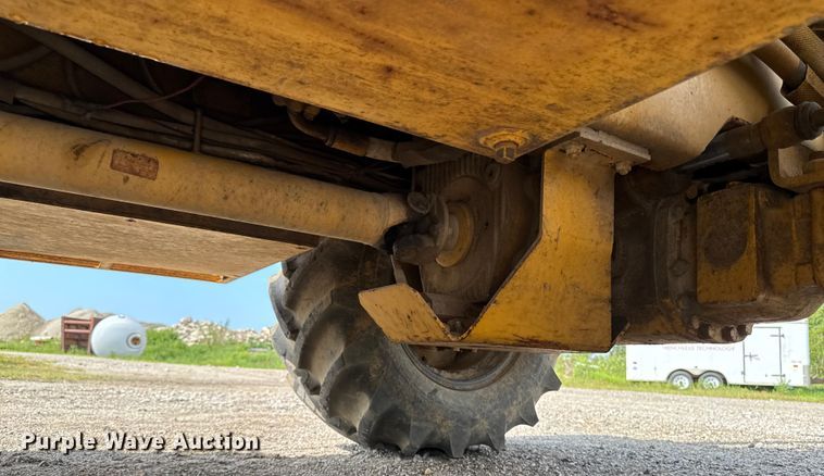 image for item EM2299 1997 Vermeer V8550 trencher