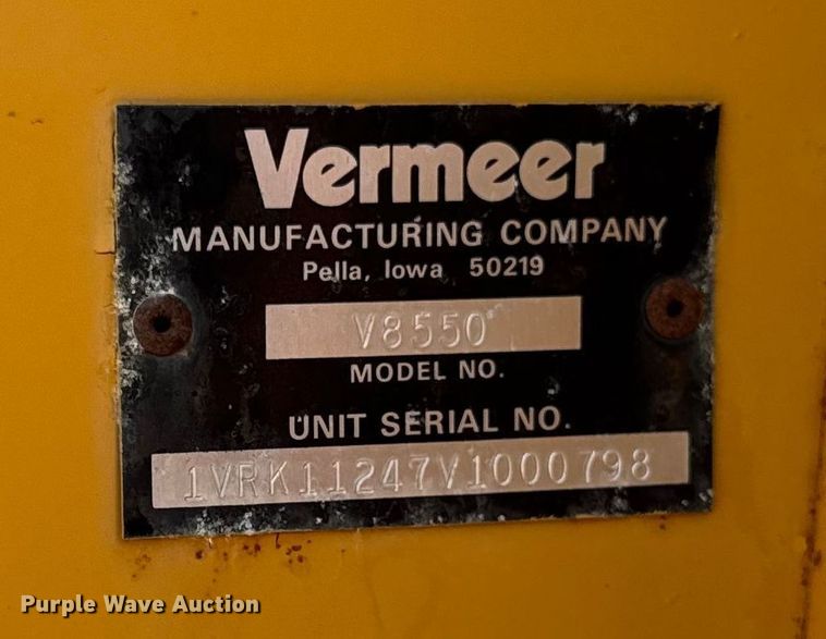 image for item EM2299 1997 Vermeer V8550 trencher