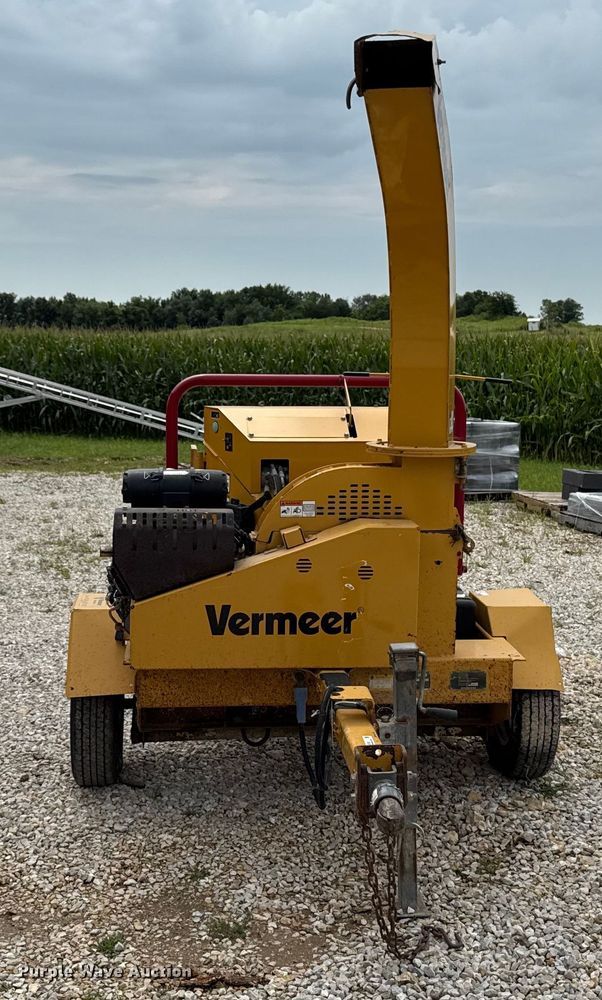 image for item EM2300 2018 Vermeer BC700 XL wood chipper