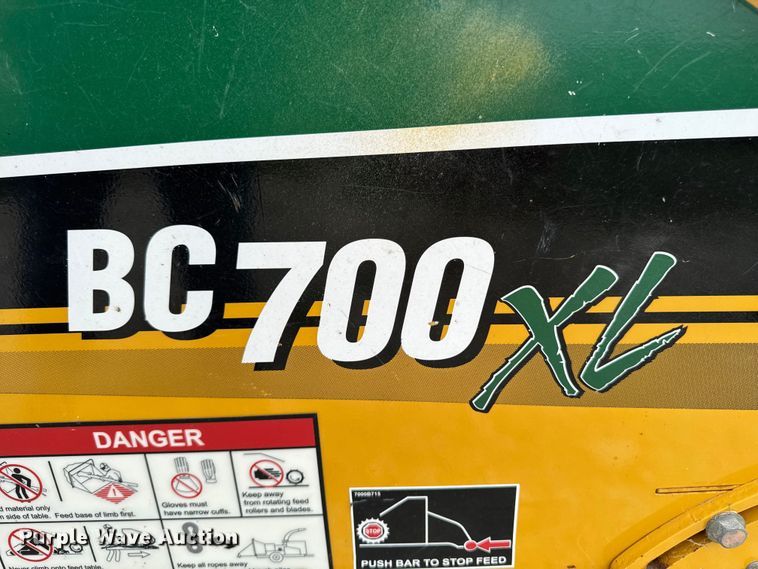image for item EM2300 2018 Vermeer BC700 XL wood chipper
