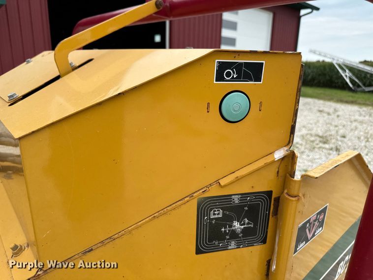 image for item EM2300 2018 Vermeer BC700 XL wood chipper