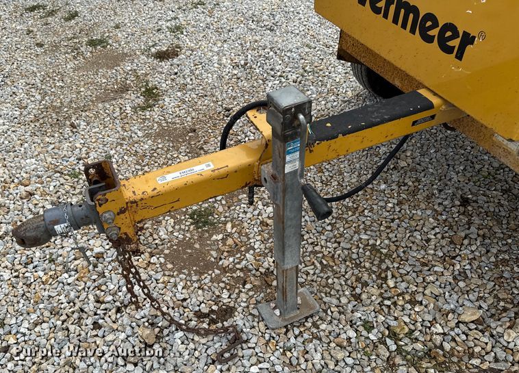 image for item EM2300 2018 Vermeer BC700 XL wood chipper