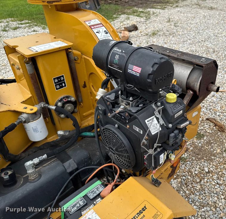 image for item EM2300 2018 Vermeer BC700 XL wood chipper