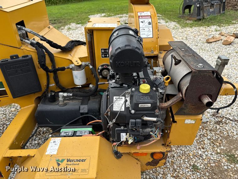 image for item EM2300 2018 Vermeer BC700 XL wood chipper