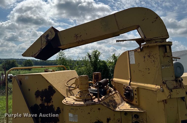 image for item EM2301 1992 Vermeer 1250 wood chipper