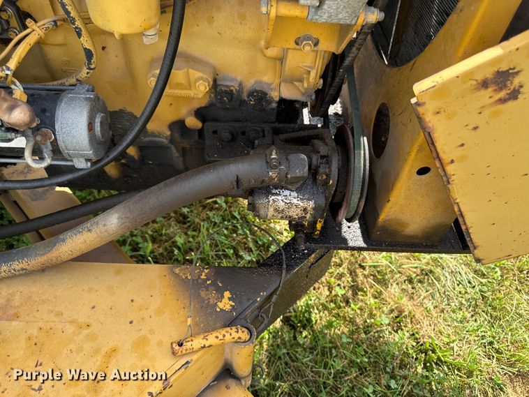 image for item EM2301 1992 Vermeer 1250 wood chipper