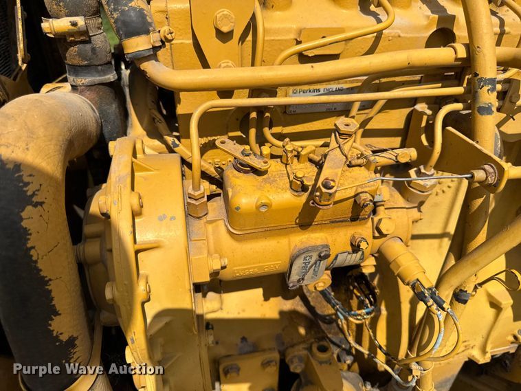 image for item EM2301 1992 Vermeer 1250 wood chipper