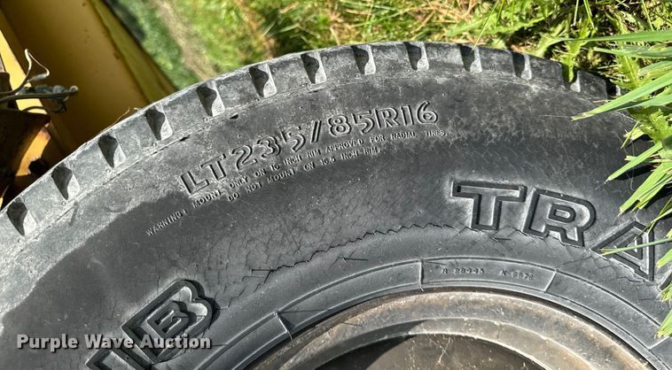 image for item EM2301 1992 Vermeer 1250 wood chipper