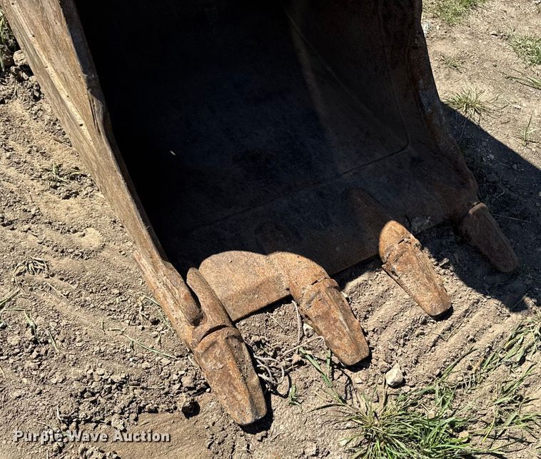 image for item EM2321 2002 Link-Belt 210LX excavator