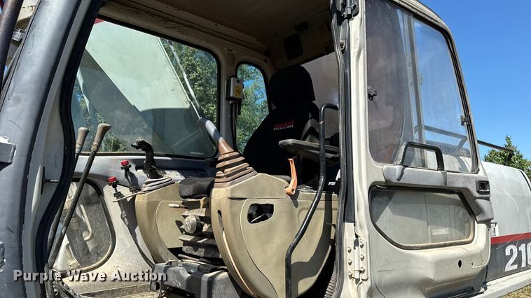 image for item EM2321 2002 Link-Belt 210LX excavator