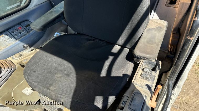 image for item EM2321 2002 Link-Belt 210LX excavator