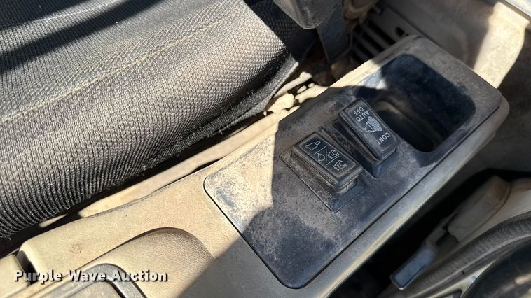 image for item EM2321 2002 Link-Belt 210LX excavator