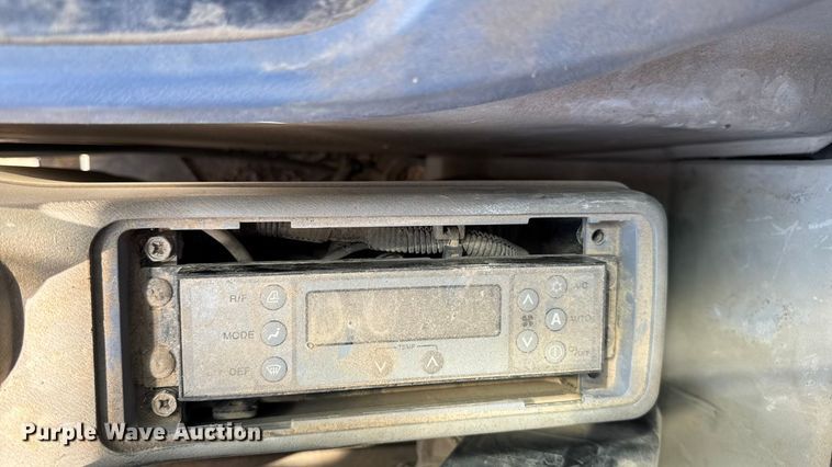 image for item EM2321 2002 Link-Belt 210LX excavator