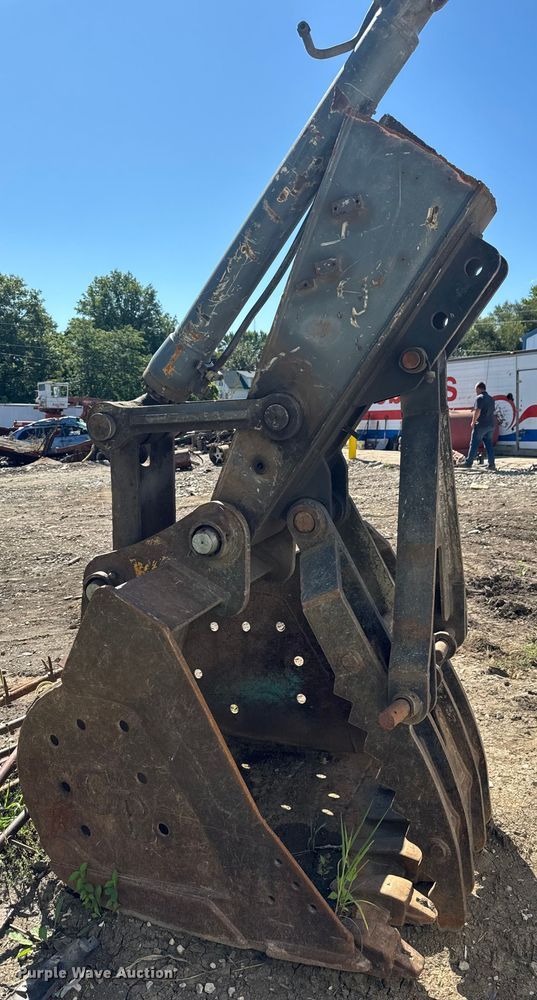 image for item EM2323 CP SK270-4 Kobelco excavator bucket