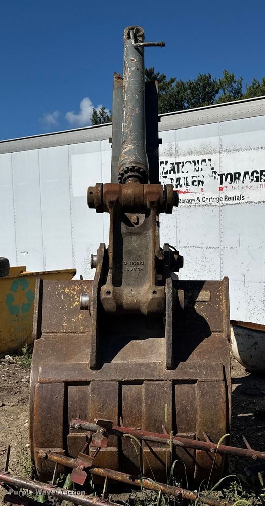 image for item EM2323 CP SK270-4 Kobelco excavator bucket