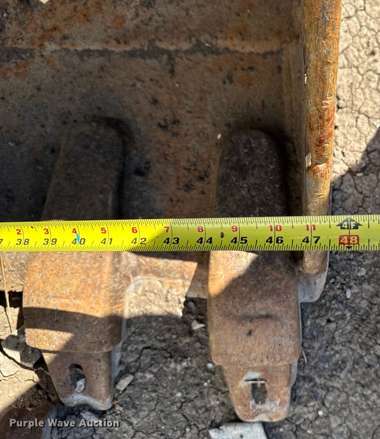 image for item EM2323 CP SK270-4 Kobelco excavator bucket