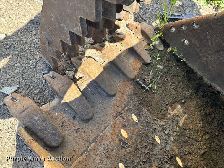 image for item EM2323 CP SK270-4 Kobelco excavator bucket