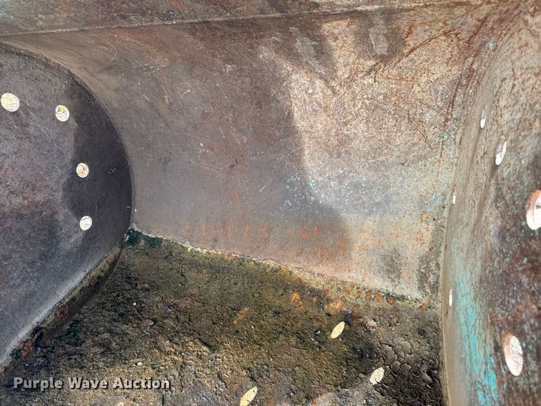 image for item EM2323 CP SK270-4 Kobelco excavator bucket