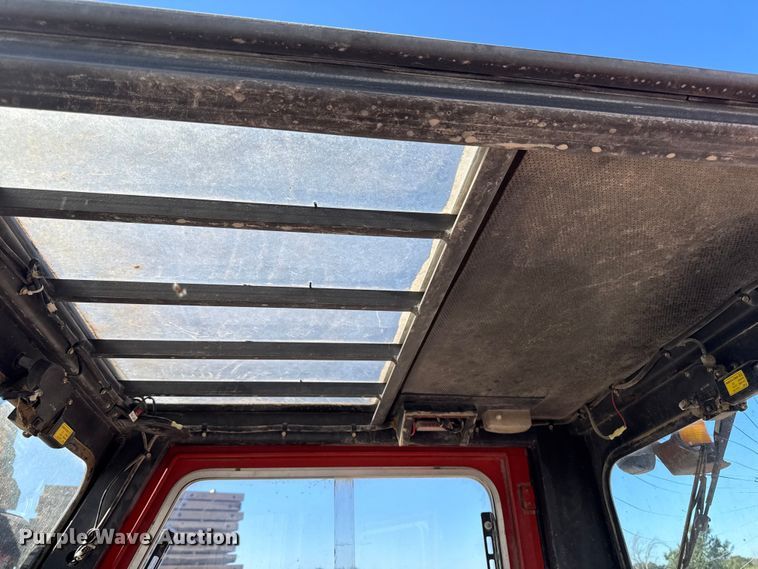 image for item EM2325 Nissan 110 forklift