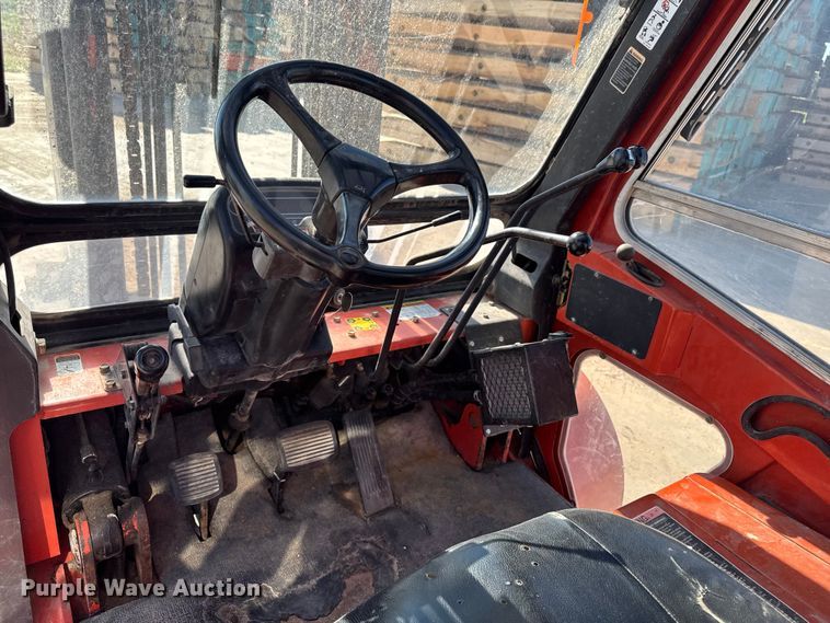 image for item EM2325 Nissan 110 forklift